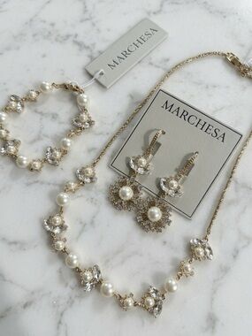 Elegant Marchesa Crystal Jewelry Set – Necklace, Bracelet & Earrings